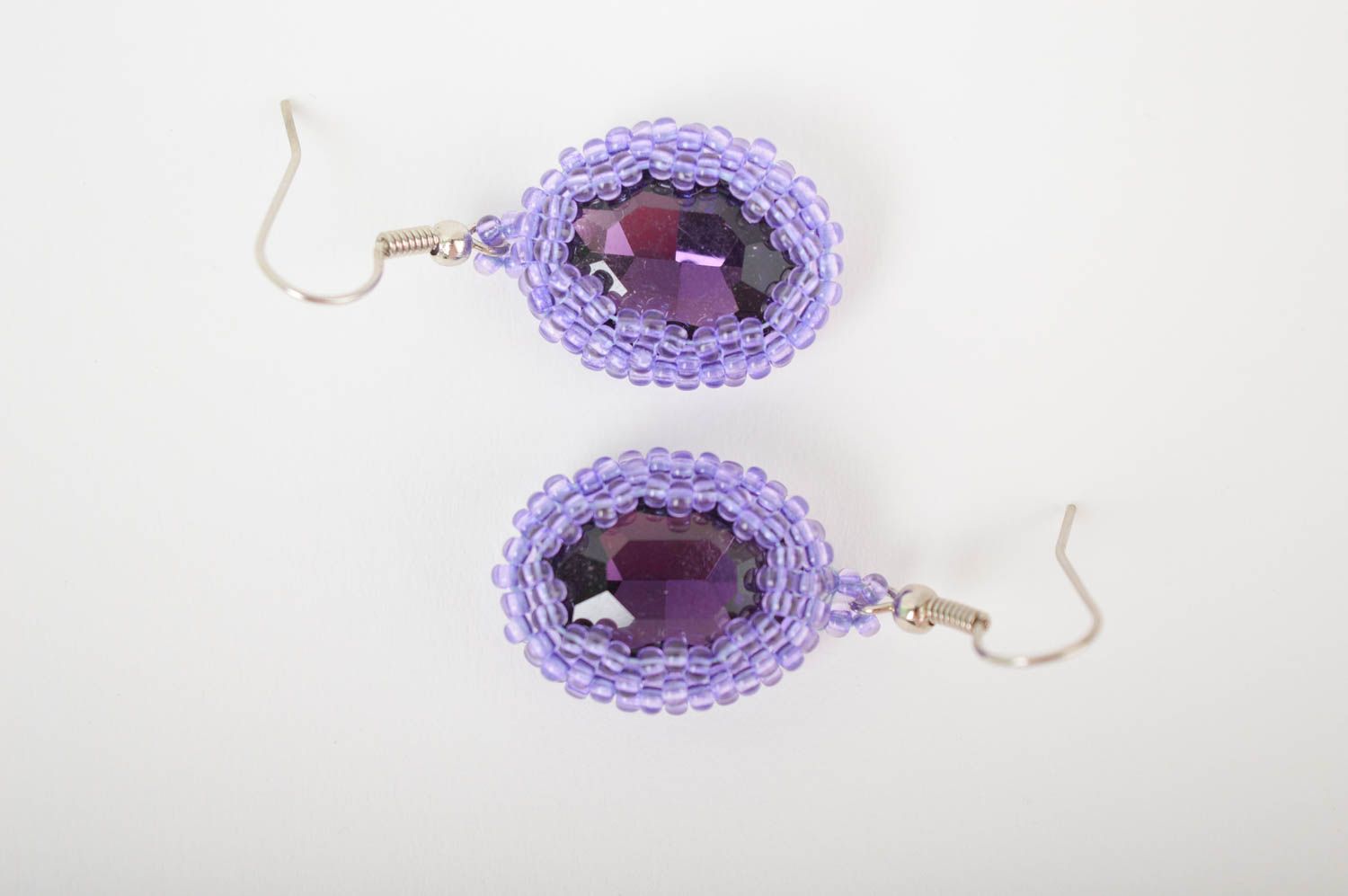 Серьги ручной работы длинные серьги лилово-фиолетовые серьги из бисера фото 4
