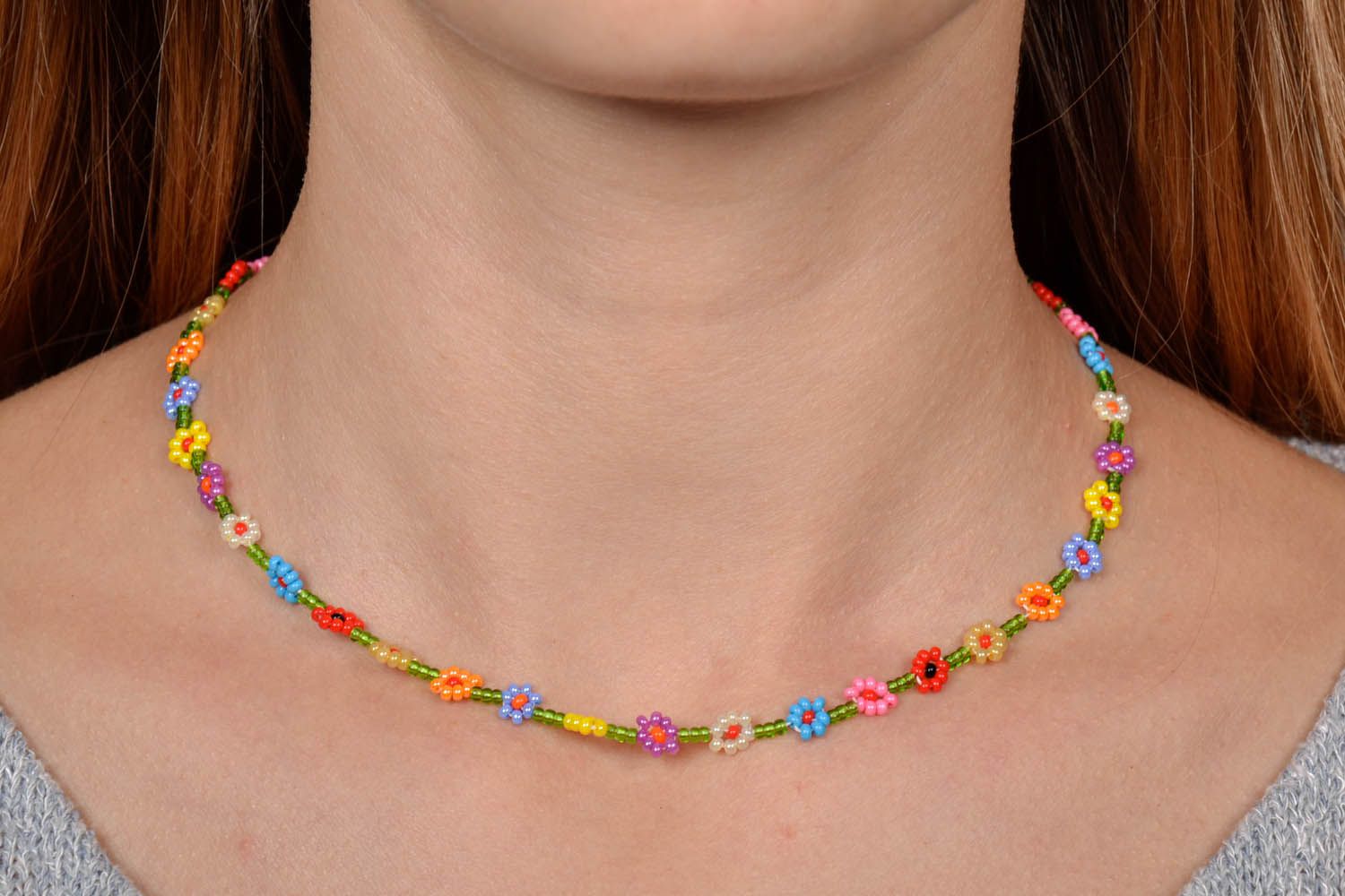 Colorful beaded necklace photo 5