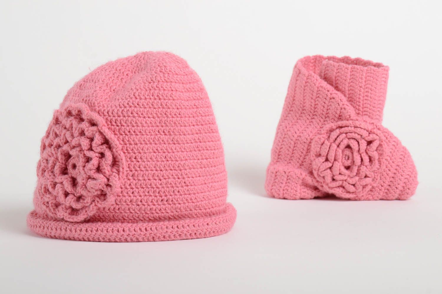Набор вязаных аксессуаров для девочки ручной работы шапка и шарф розовые фото 5