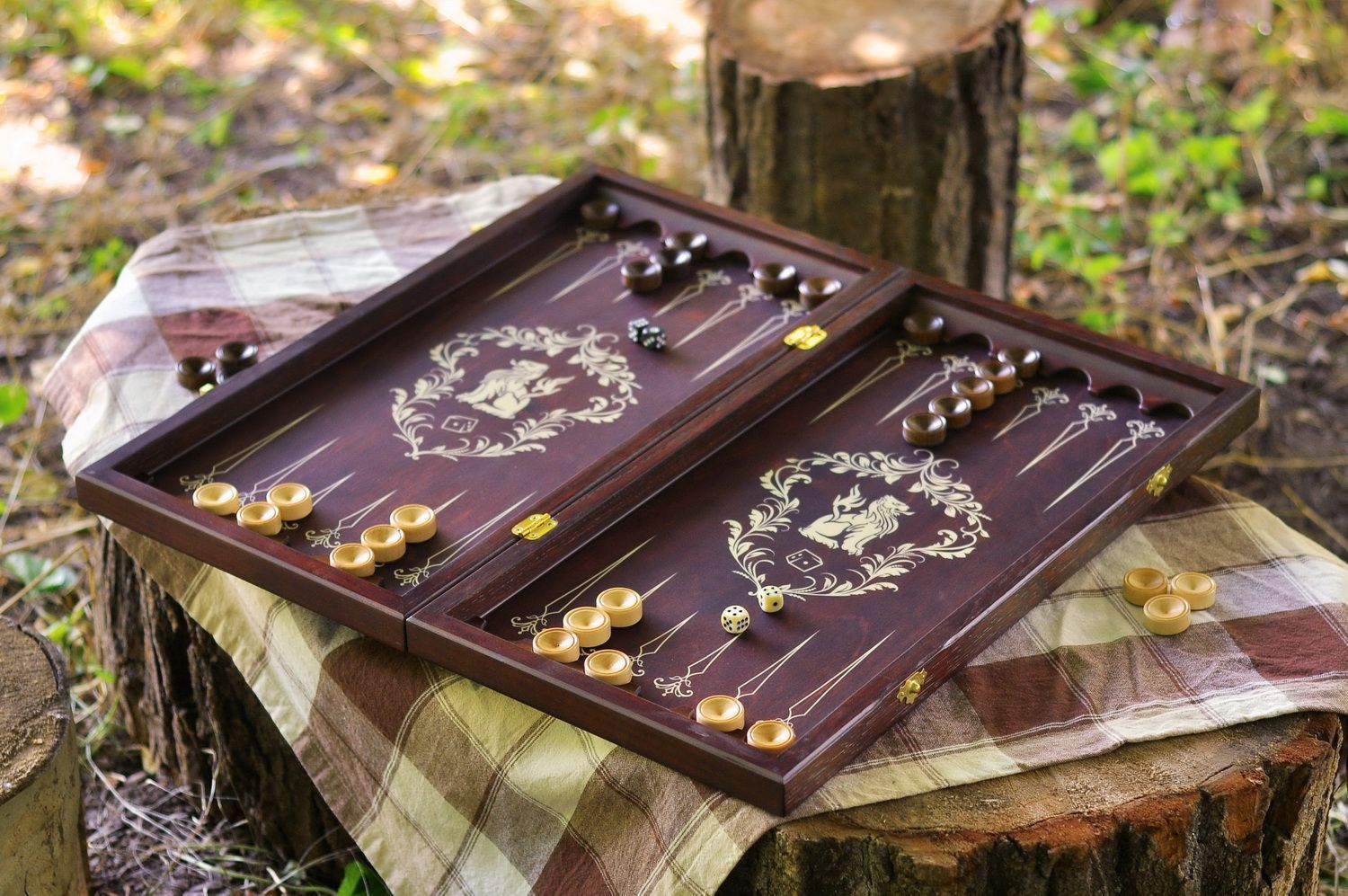 Wooden backgammon set photo 1