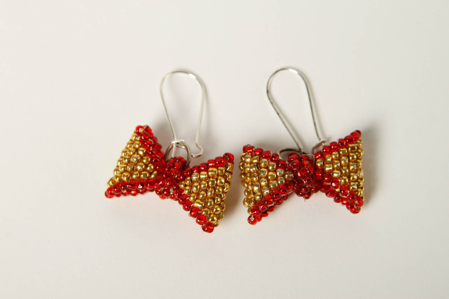 Handmade delicate earrings beaded earrings for women stylish accessories photo 3