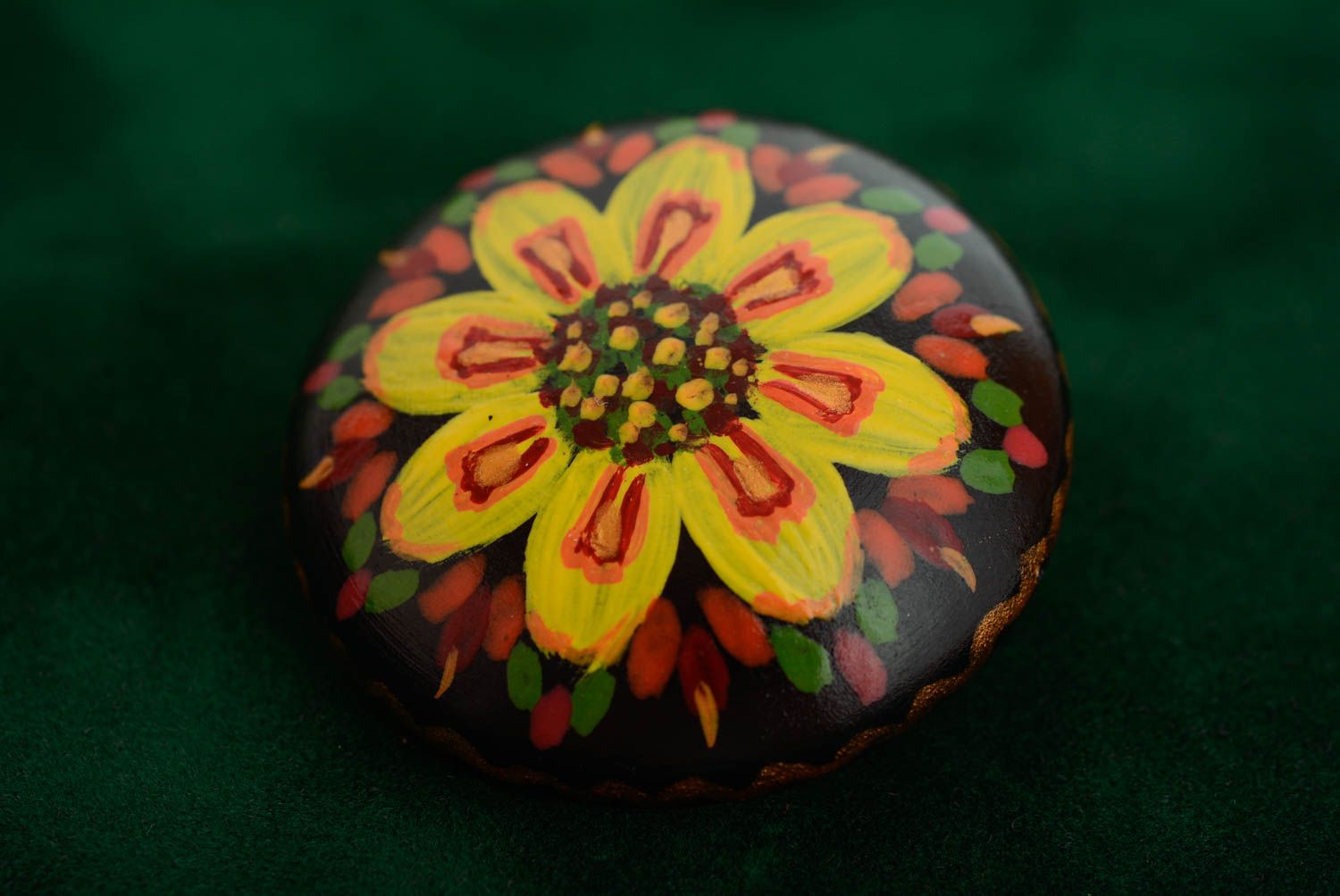 Handmade round wooden brooch painted with acrylics photo 4