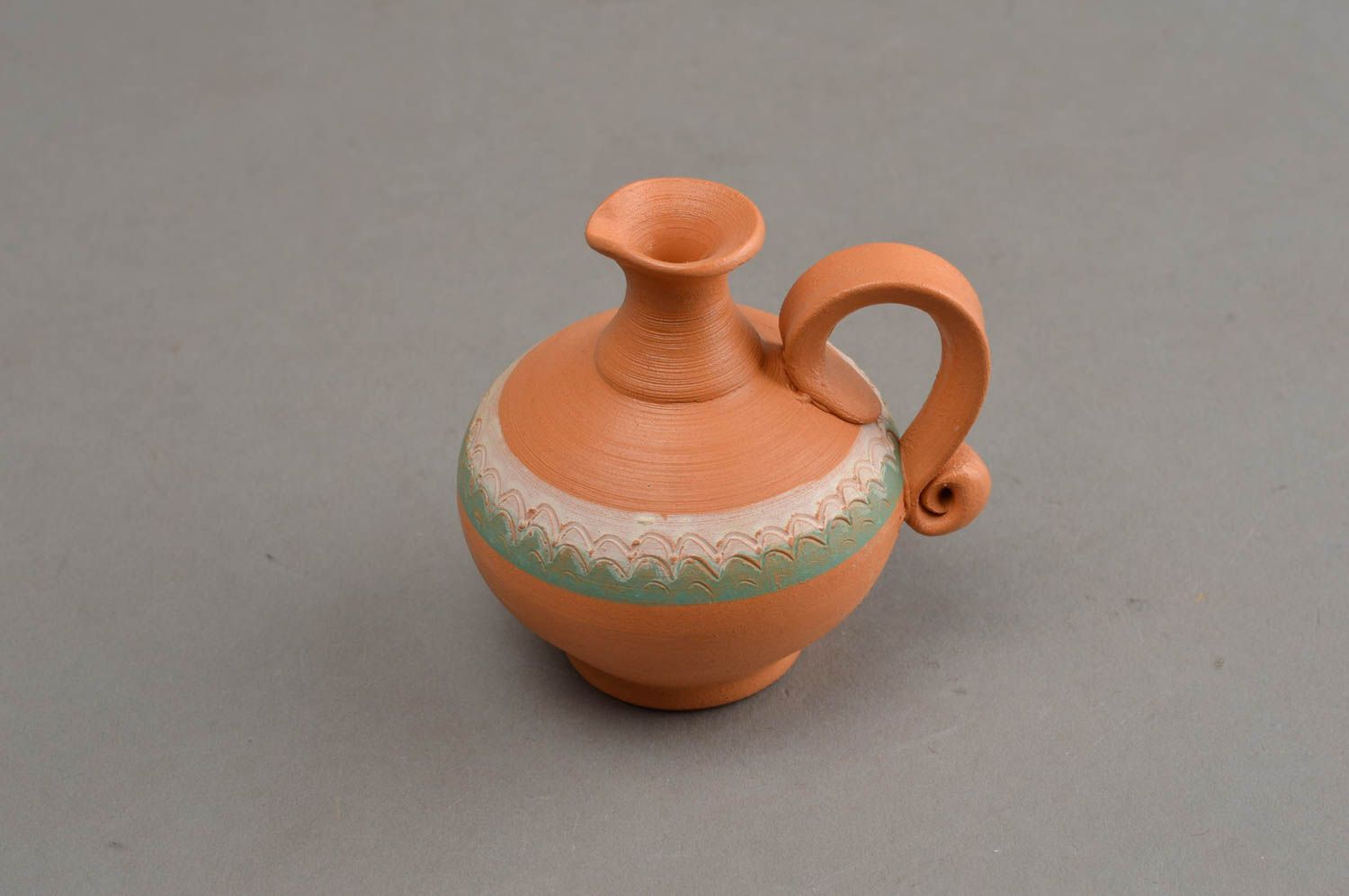 Handgemachte Vase aus Ton mit Bemalung im Ethno Stil für Dekor und Geschenk foto 3