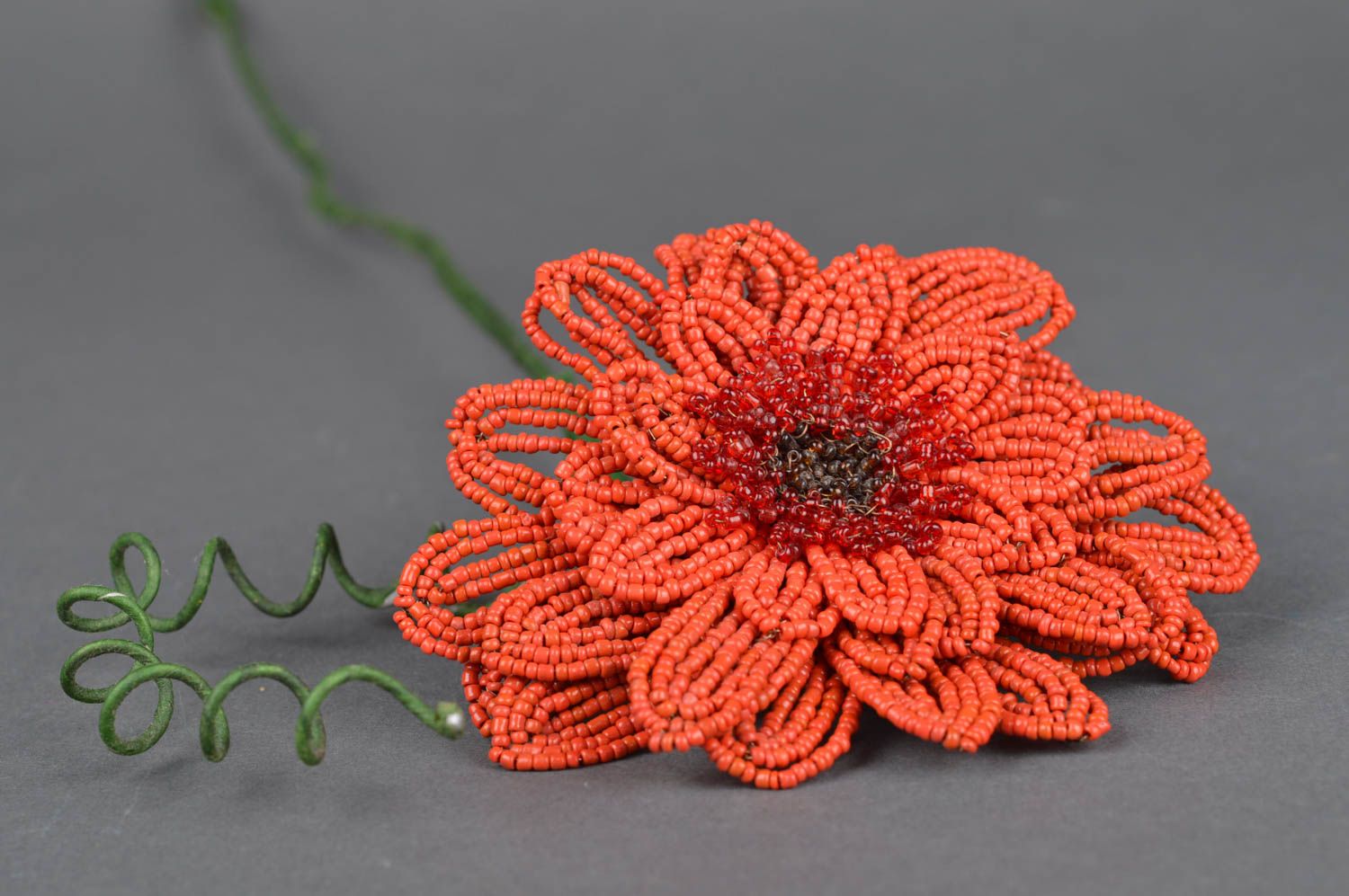 Gerbera en perles de rocaille rouge fleur artificielle décorative faite main photo 2