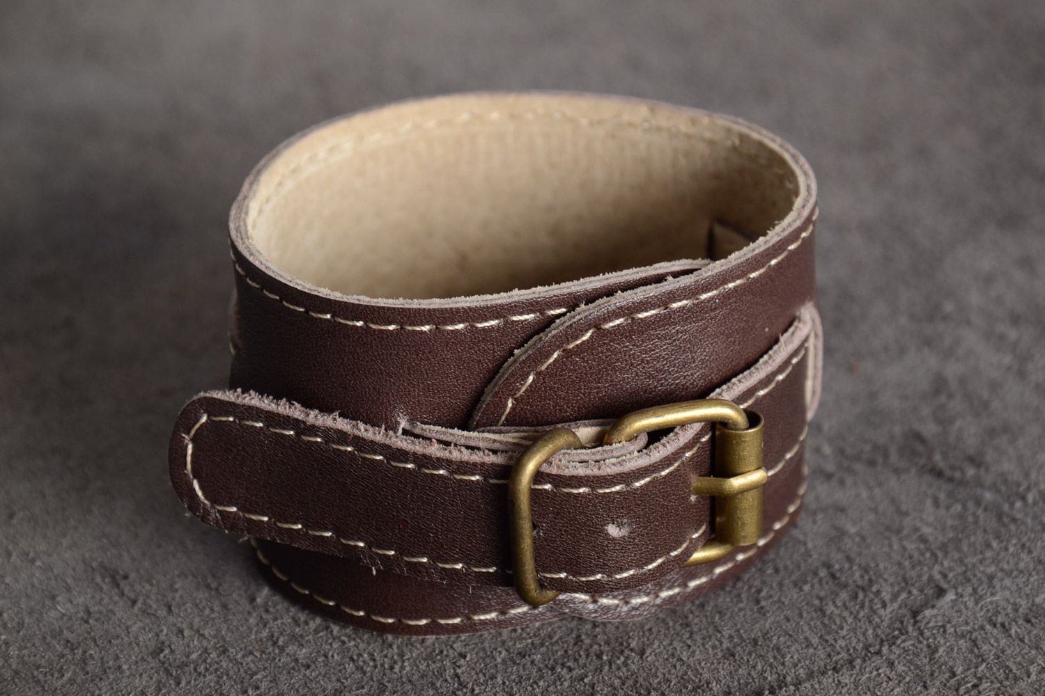 Handmade wide laconic genuine leather wrist bracelet of brown color unisex photo 1