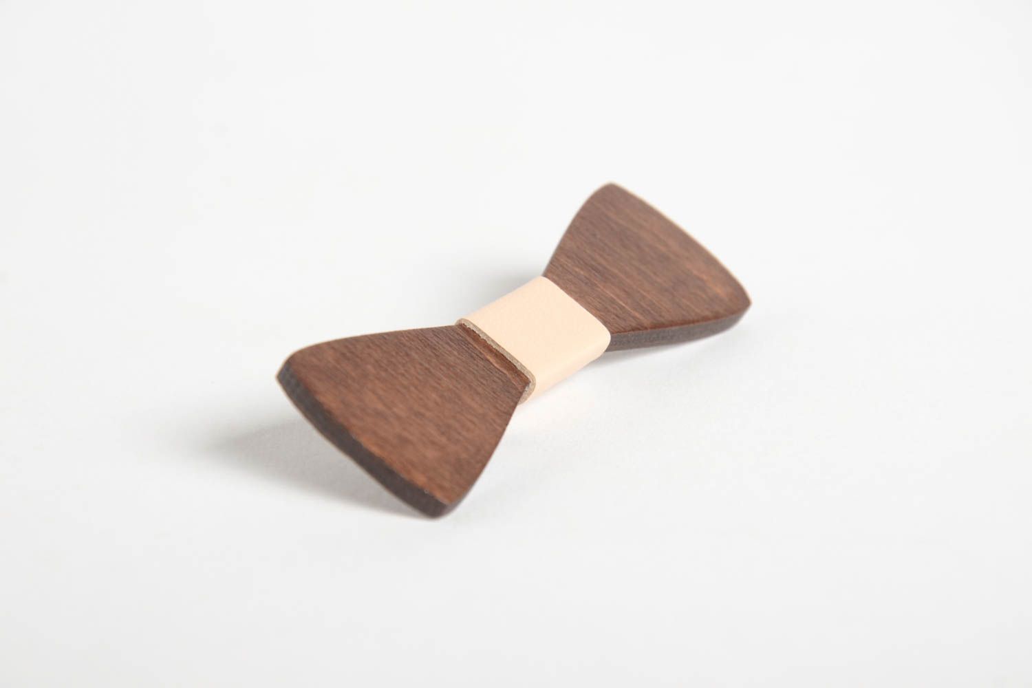 Brosche Schleife handmade Schmuck Holz Accessoire ausgefallener Schmuck schön foto 5