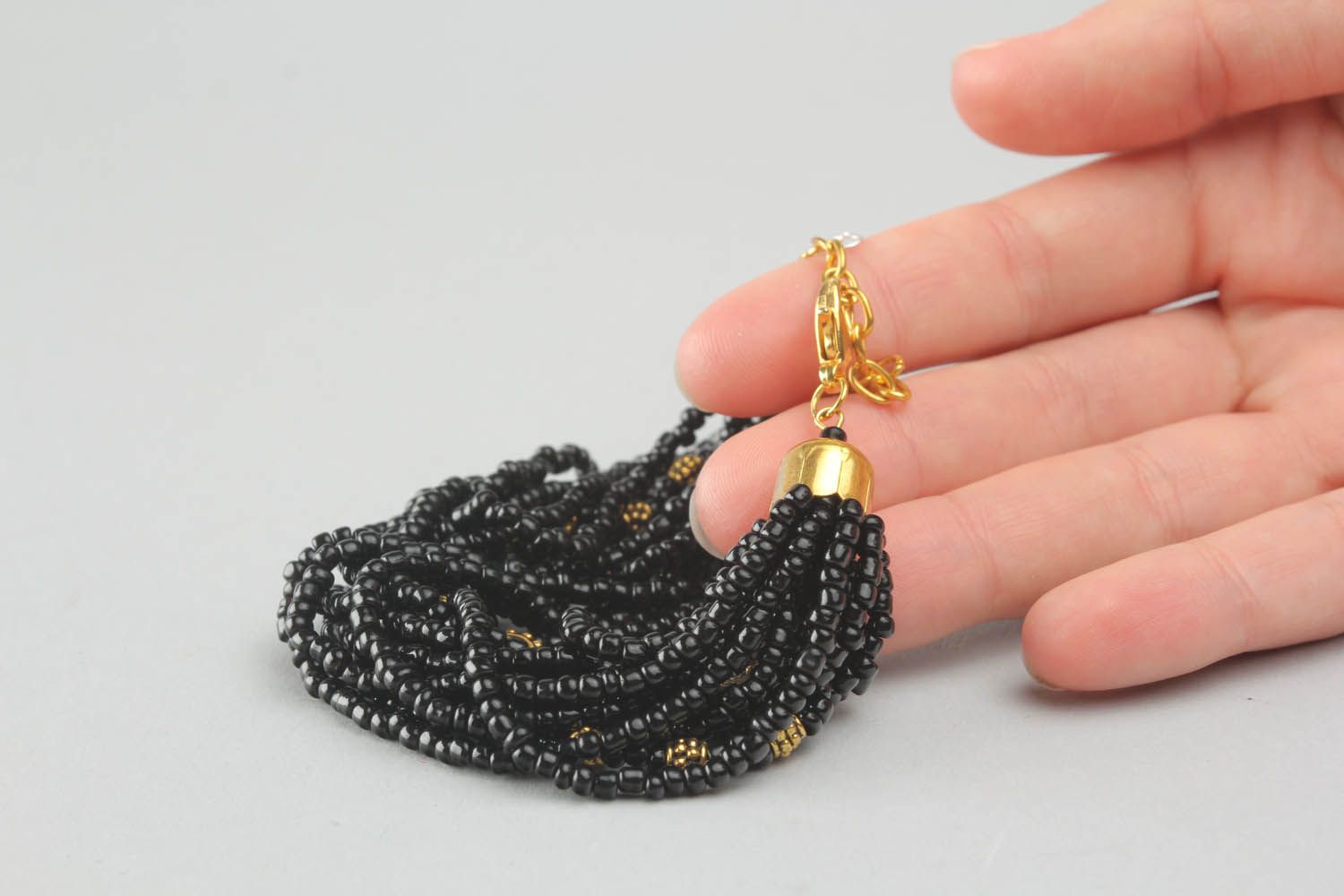 Bracelet en perles de rocaille noir fait main photo 5