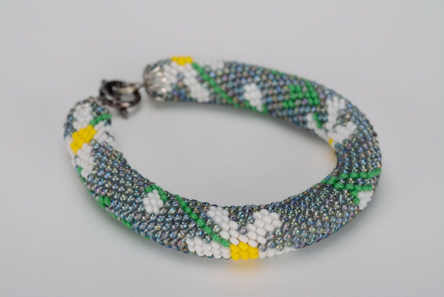 Handmade braided bracelet Chamomile photo 1