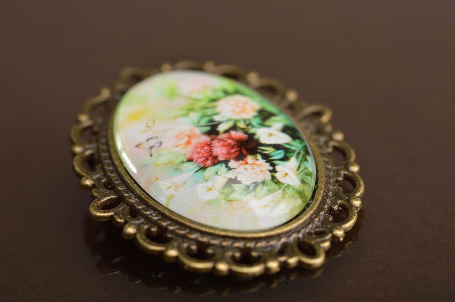 Broche vintage en métal avec cabochon ovale faite main Jardin de fleurs photo 2