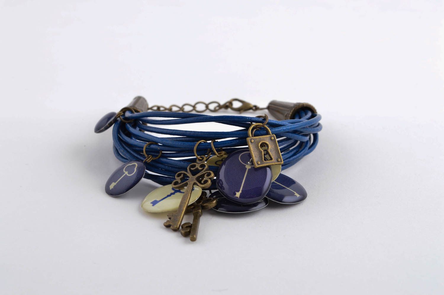 Bracelet en cuir fait main Bijou original bleu Accessoire pour femme design  photo 3