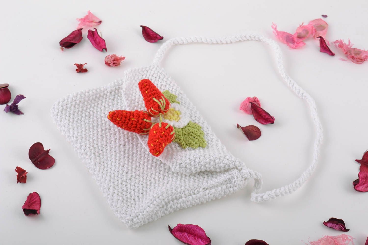 Handmade white shoulder bag crocheted of cotton threads with strawberry for girl  photo 1