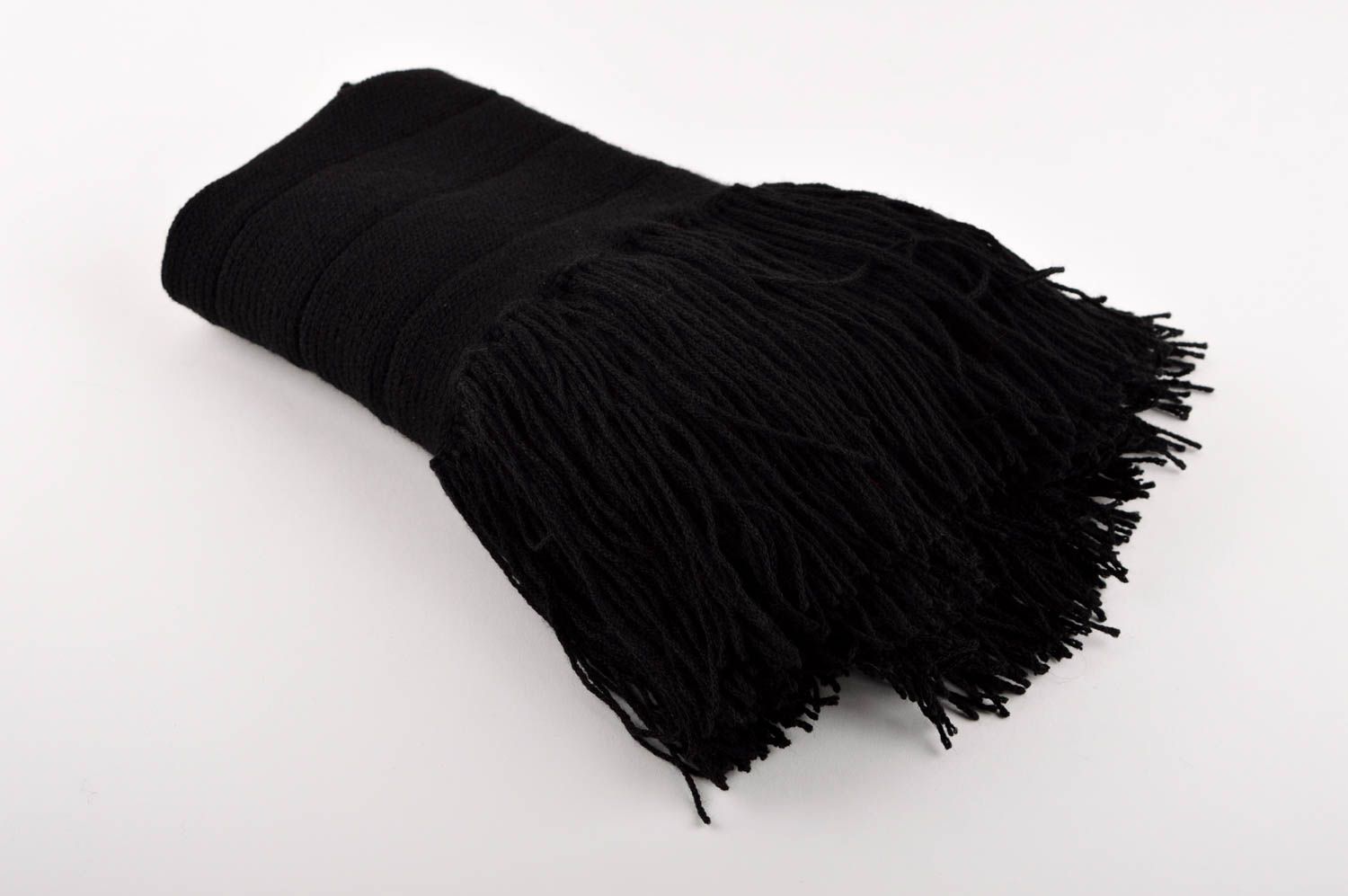 Bufanda artesanal negra prenda de invierno tejida accesorio para mujer  foto 1