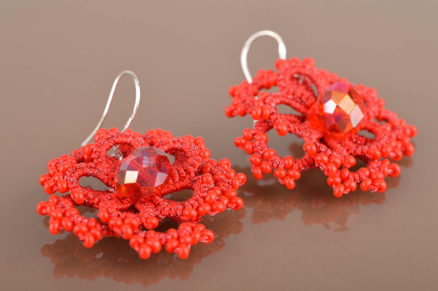 Handmade small red lacy tatted flower shaped dangle earrings with crystals photo 4