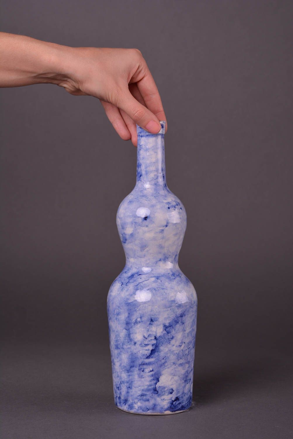 Подарок ручной работы глиняная бутылка синяя керамическая бутылка авторская фото 2
