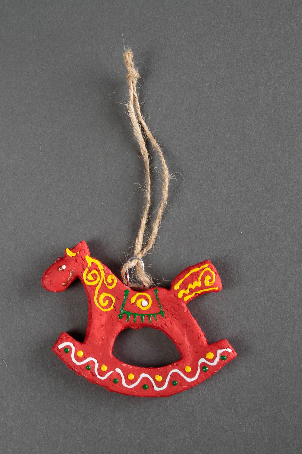 Rotes Pferd Deko für Weihnachten handmade Salzteig Figur Wohn Accessoire foto 3