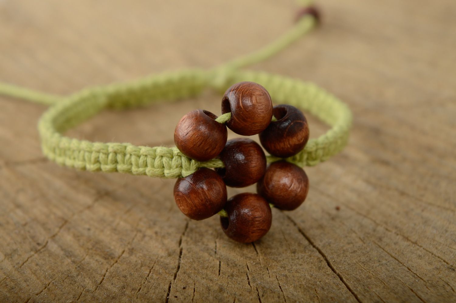 Bracelet en macramé original lacet ciré et perles marron en bois fait main photo 1