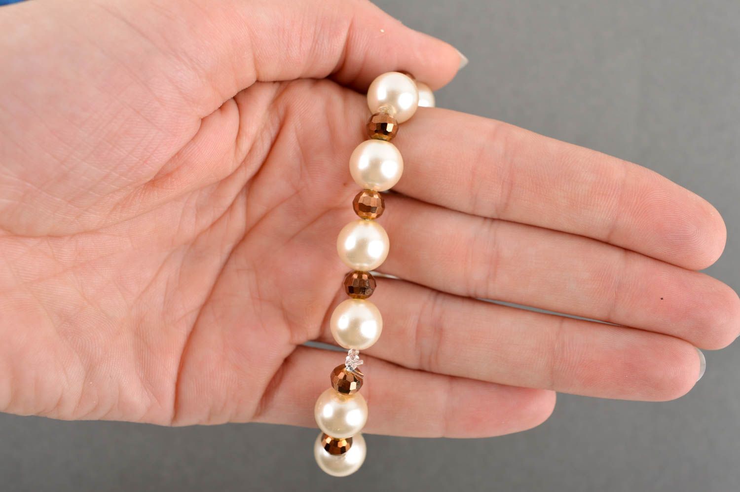 Bracelet perles fausses Bijou fait main sur élastique Cadeau femme design photo 5