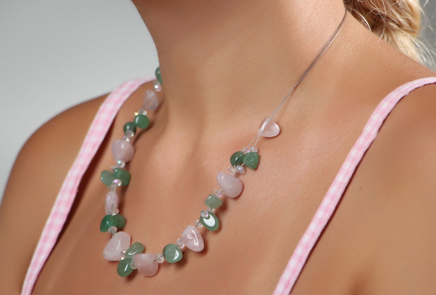 Chocker necklace with quartz and nephrite photo 4