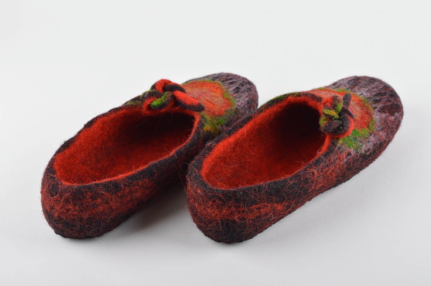 Handmade woolen beautiful slippers designer warm home shoes female slippers photo 3