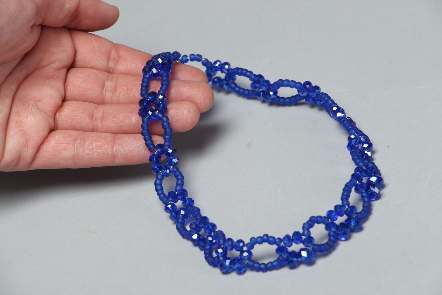 Collier en perles de rocaille et cristal bleu fait main photo 4