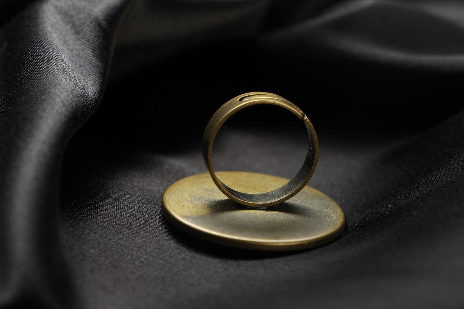 Кольцо металлическое в стиле стимпанк круглое фото 3
