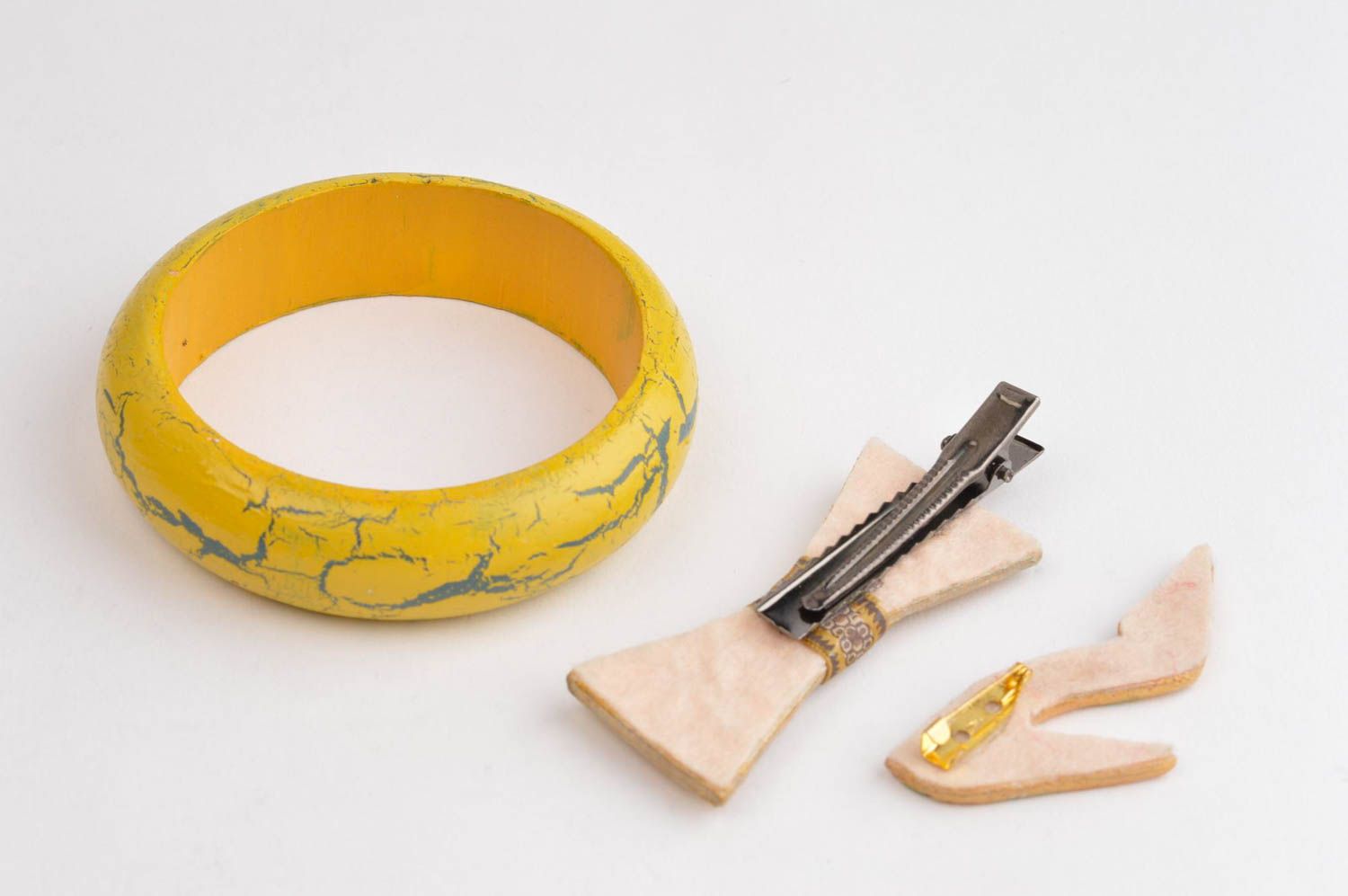 Handmade wooden bracelet plastic brooch jewelry hair clip jewelry set 3 pieces photo 4
