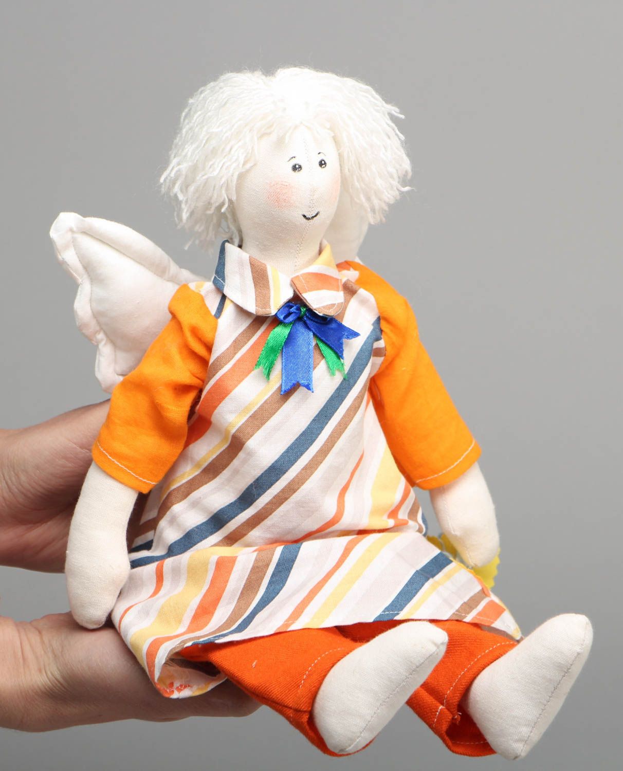 Мягкая игрушка ручной работы в виде ангела  фото 4