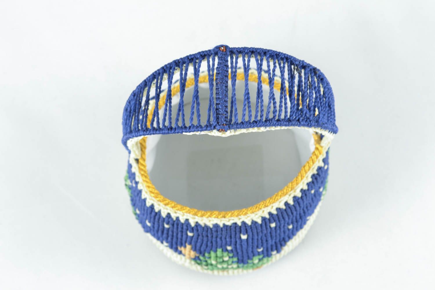 Macrame basket with ornament photo 1