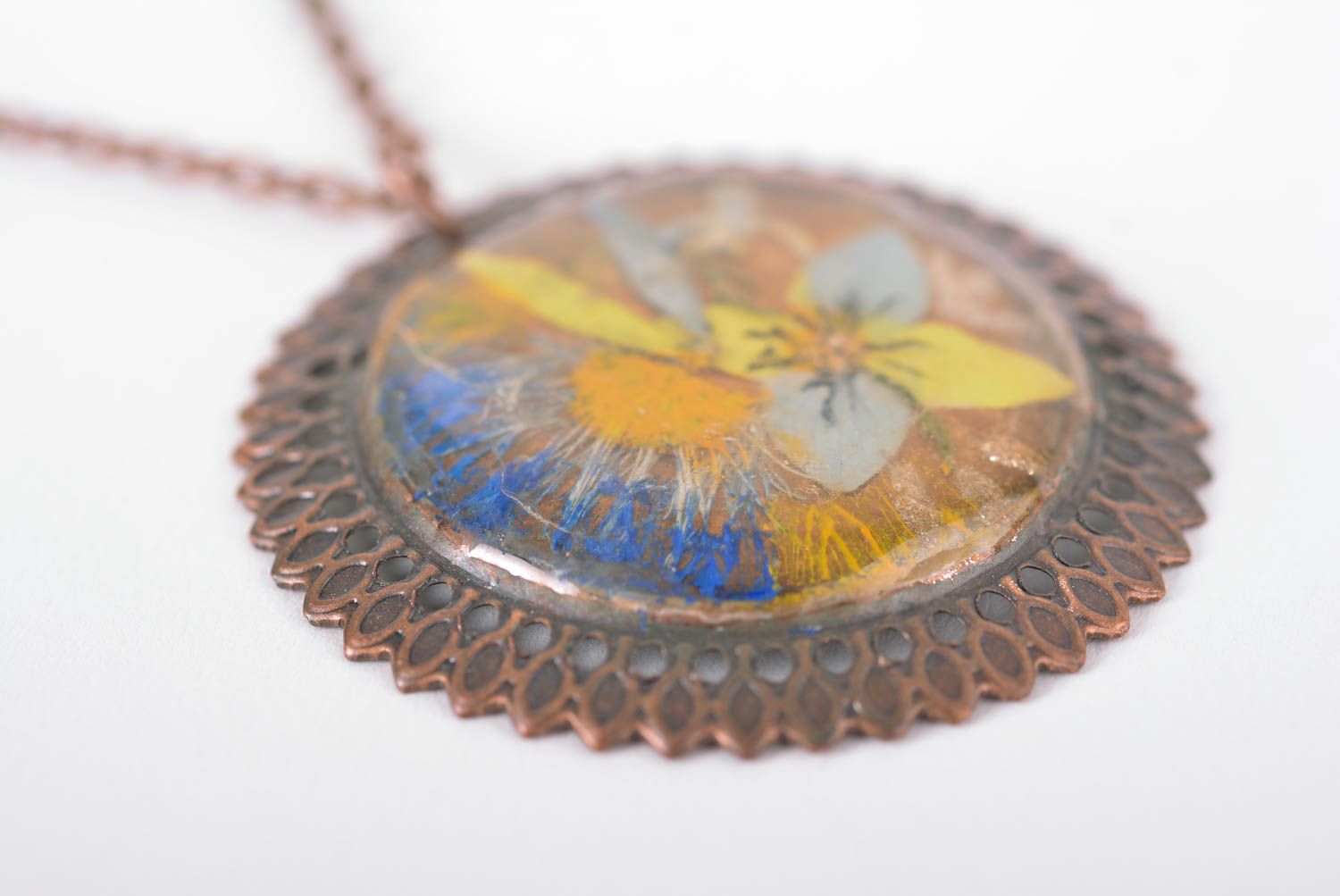 Stylish handmade flower pendant unusual epoxy pendant fashion trends for girls photo 4