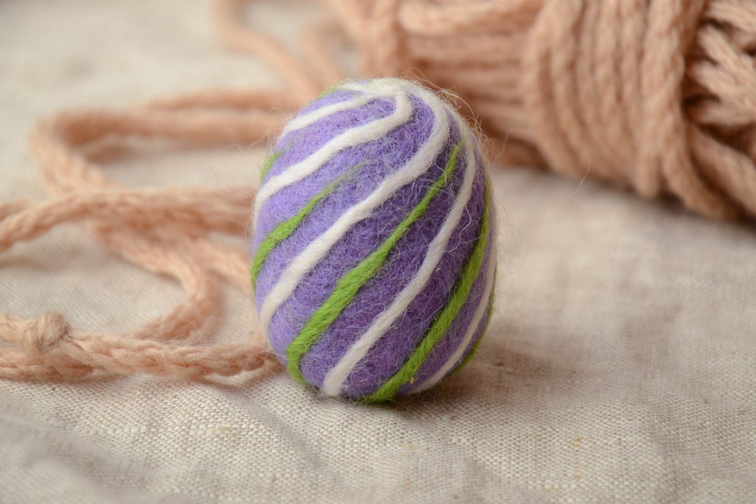 Unusual wool felted Easter egg photo 1
