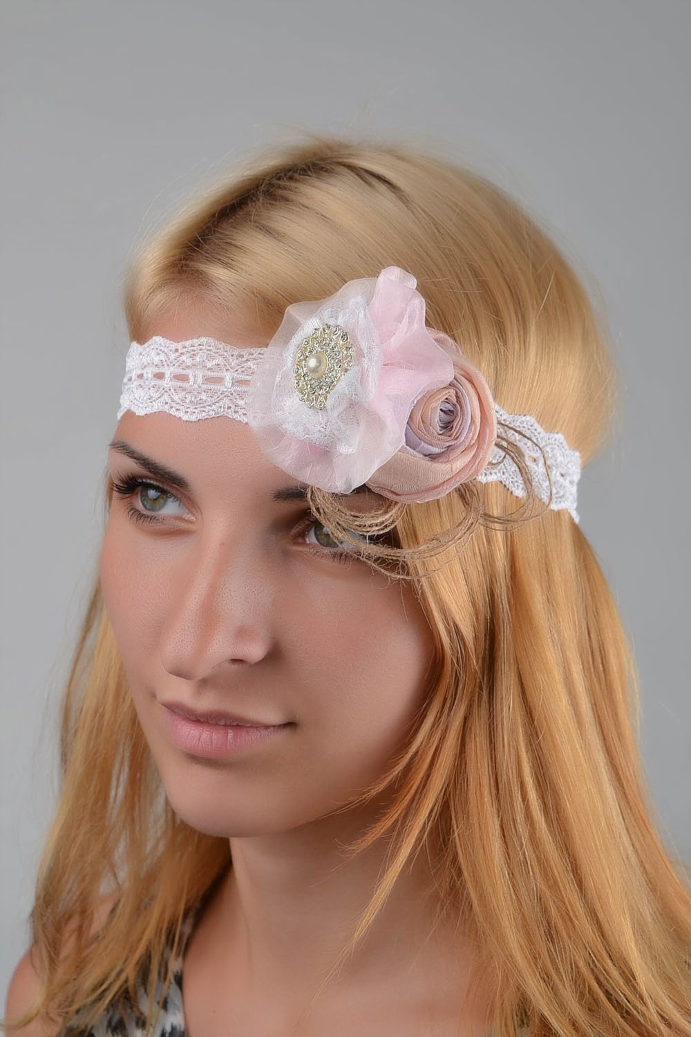 Повязка на голову с цветком повязка ручной работы аксессуар для волос бежевый фото 1