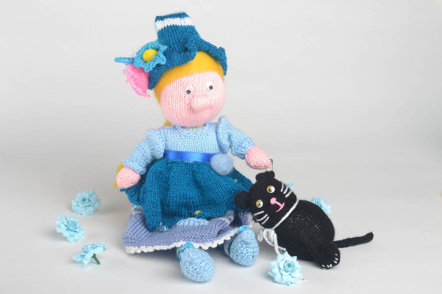 Grande poupée lutin Jouet tricot fait main original décoratif Cadeau enfant photo 1