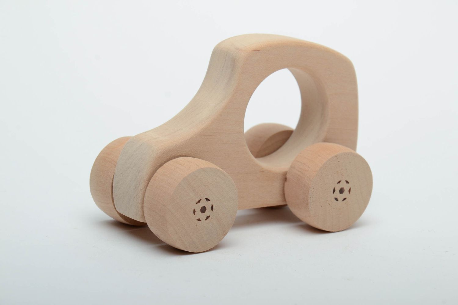 Wooden toy car photo 2