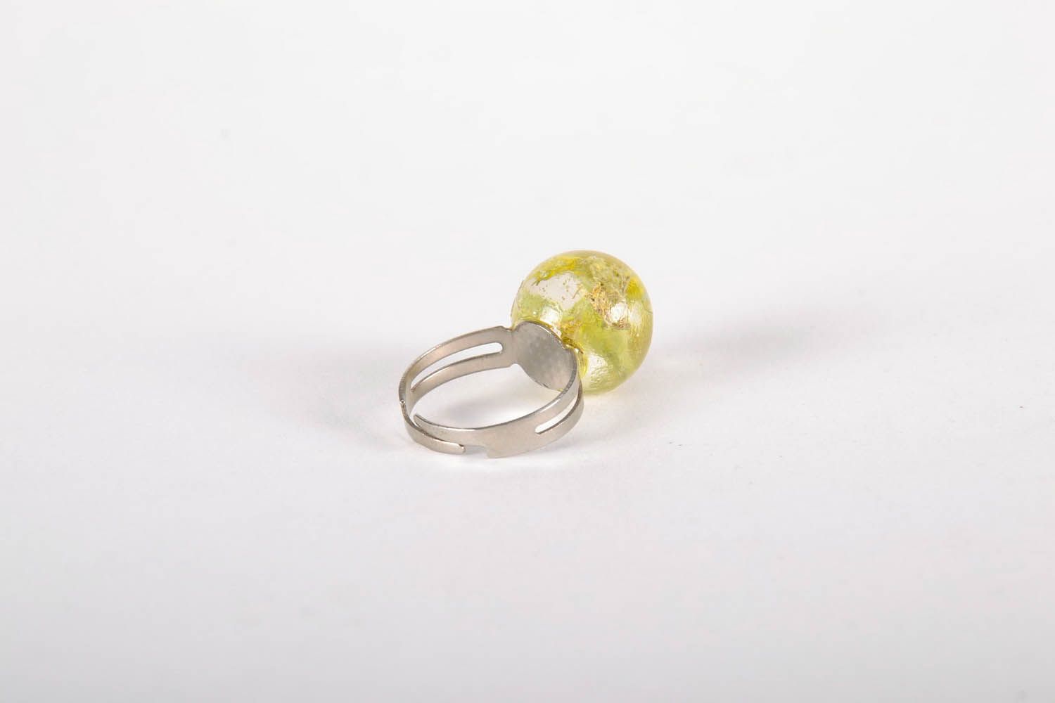 Ring with natural flower embedded in epoxy photo 2