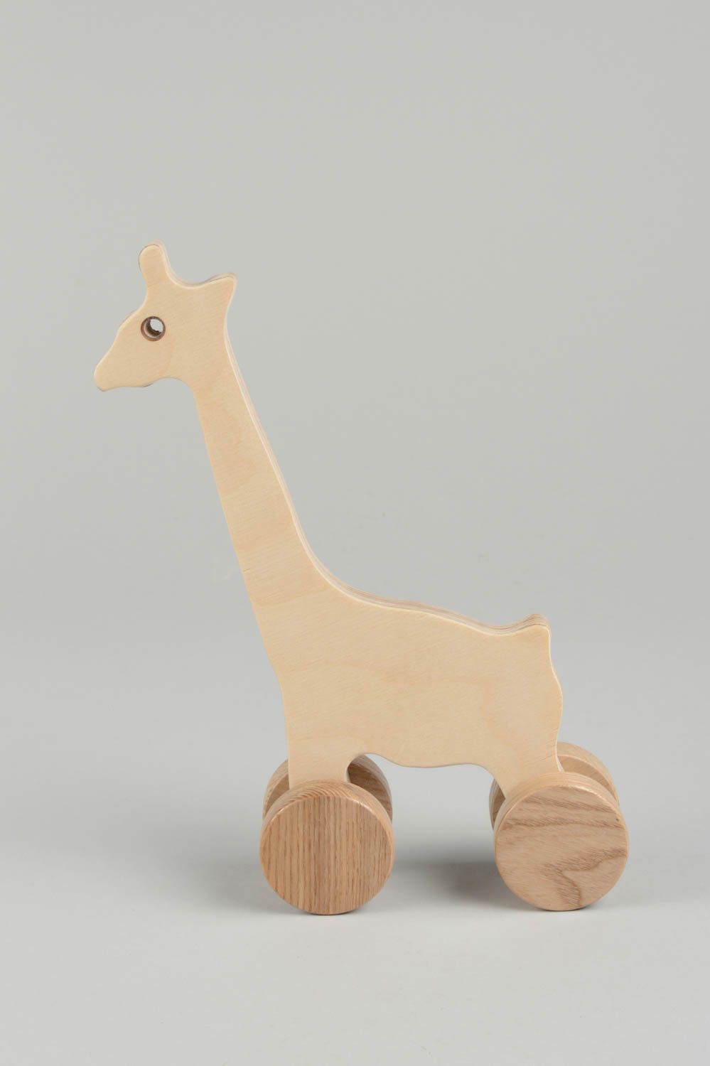 Juguete hecho a mano juguete de madera jirafa bonita juguete con ruedas foto 4