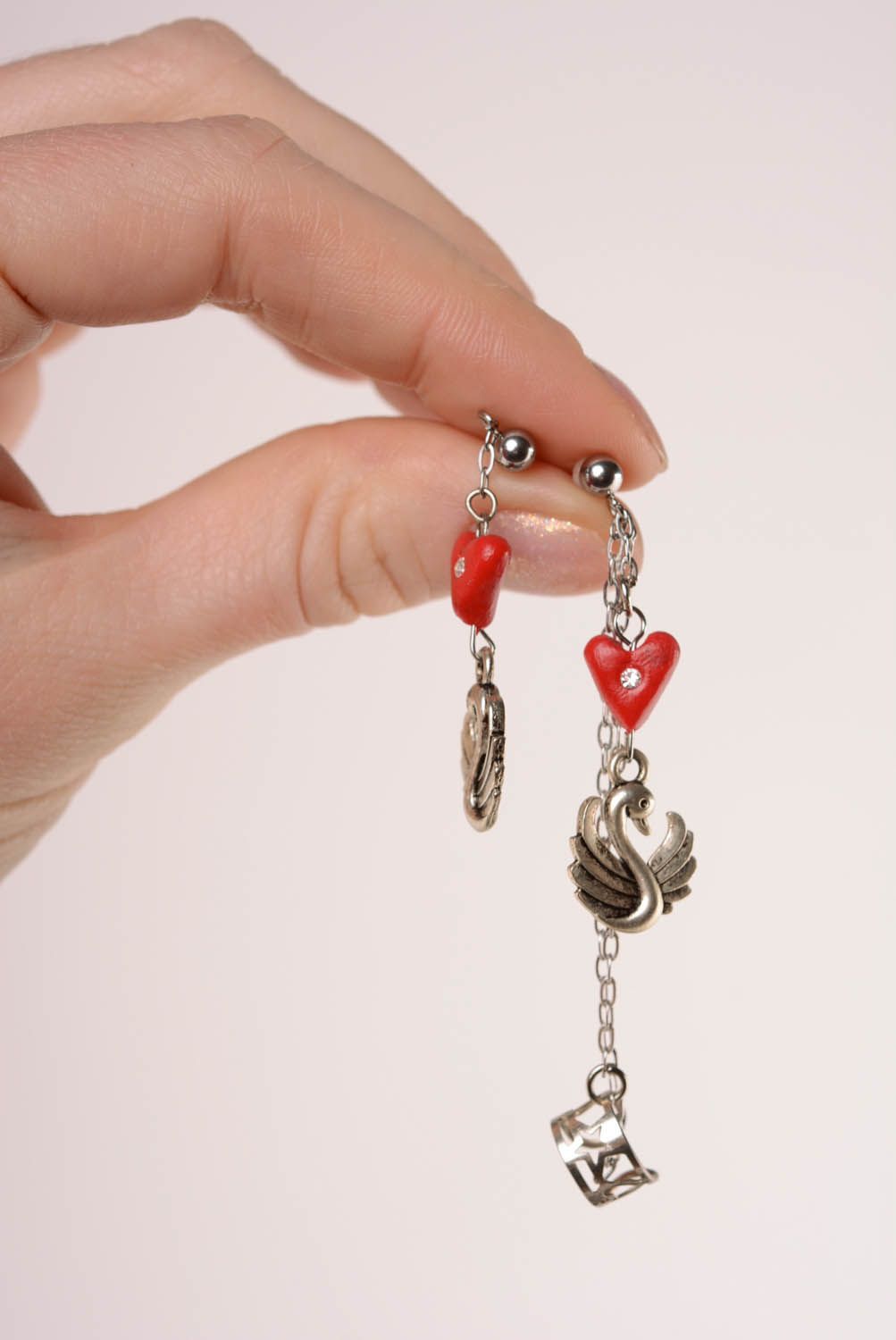 Brincos-cuff feitos à mão de aço médico acessórios femininos Amor eterno foto 4