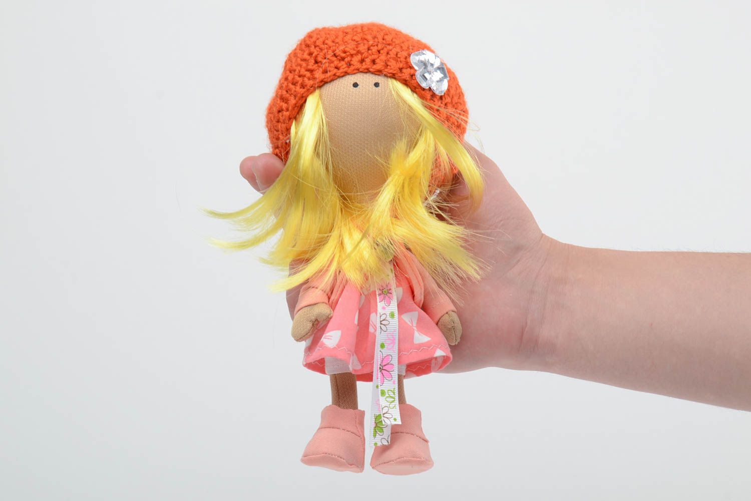 Exklusive Interieur Puppe handmade aus Textil Mädchen in Baskenmütze für kleine Prinzessin foto 5