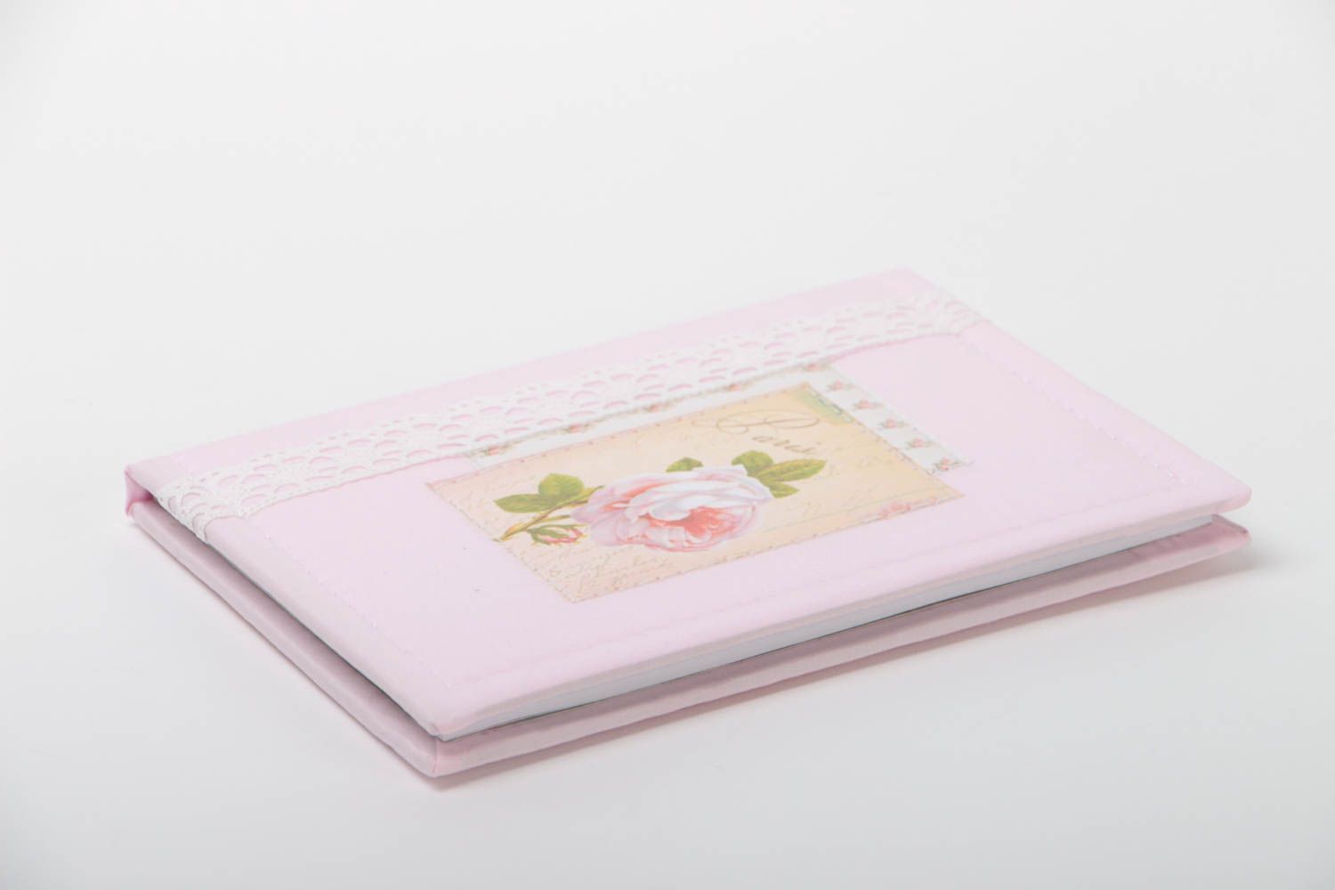 Розовый блокнот хенд мейд с тканевой обложкой и кружевами с рисунком розы фото 2