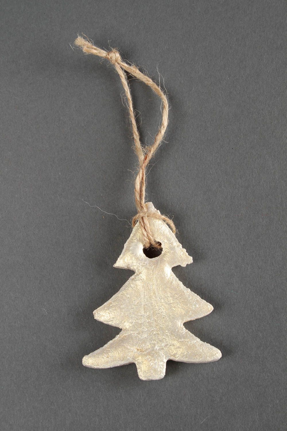 Deko Weihnachtsbaum handmade Figur aus Salzteig weißer Weihnachtsbaum Schmuck foto 4