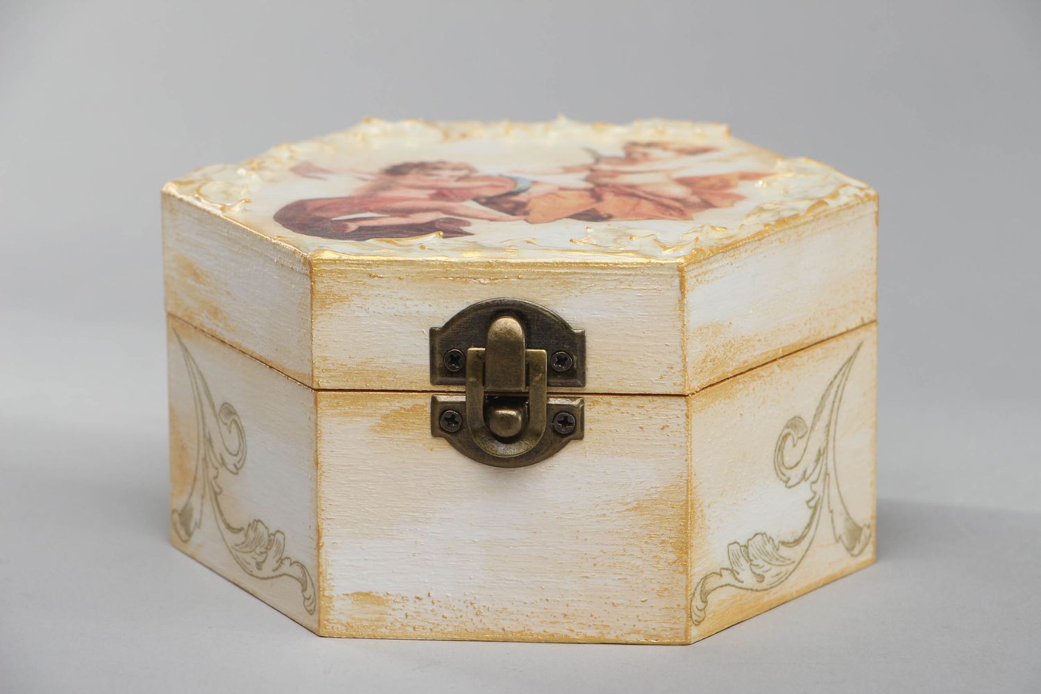 Boîte en bois décorative faite main originale technique de serviettage photo 1