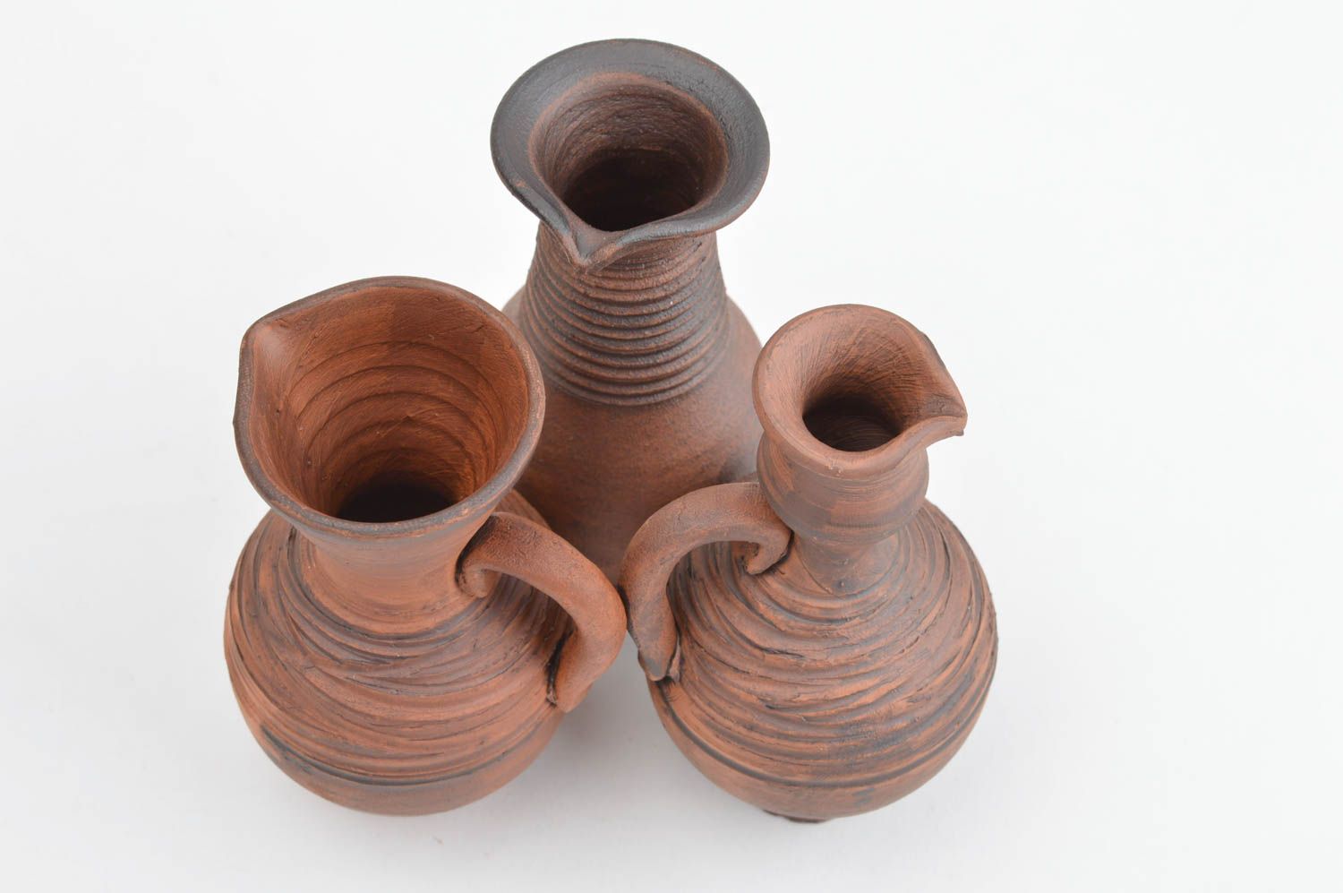 Set of 3 wine brown pitchers in different design with handles and simple patterns 0,5 lb photo 2