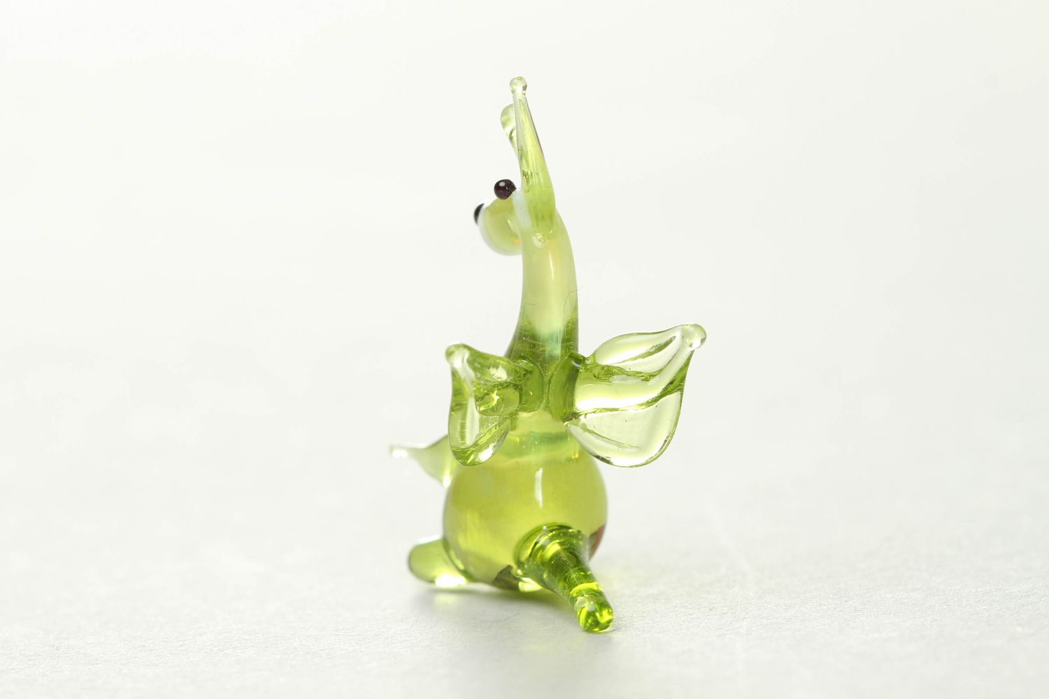 Figura artesanal de vidrio Dragón verde foto 3