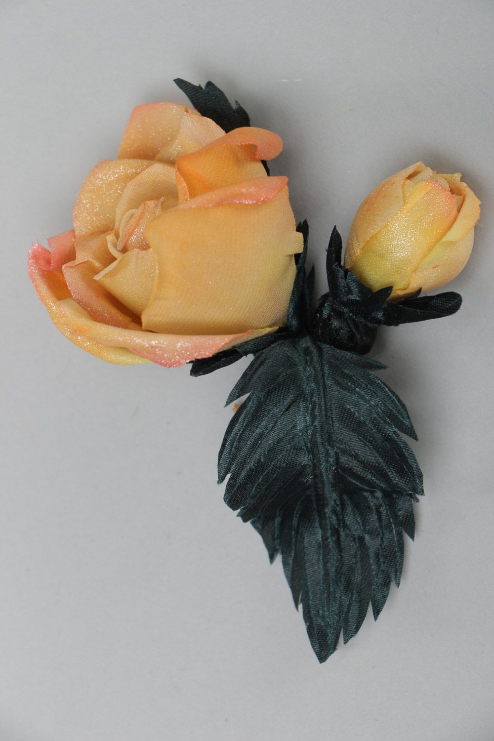 Handmade textile flower brooch in the shape of yellow silk and satin roses photo 2