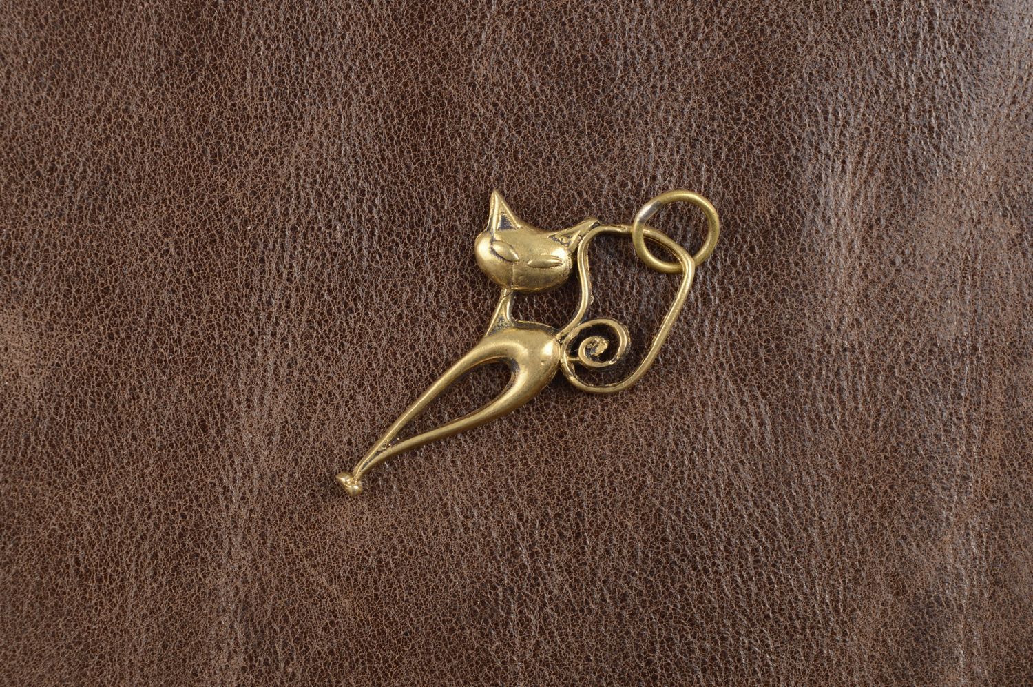 Украшение ручной работы украшение из бронзы кулон на шею в виде кошечки фото 1