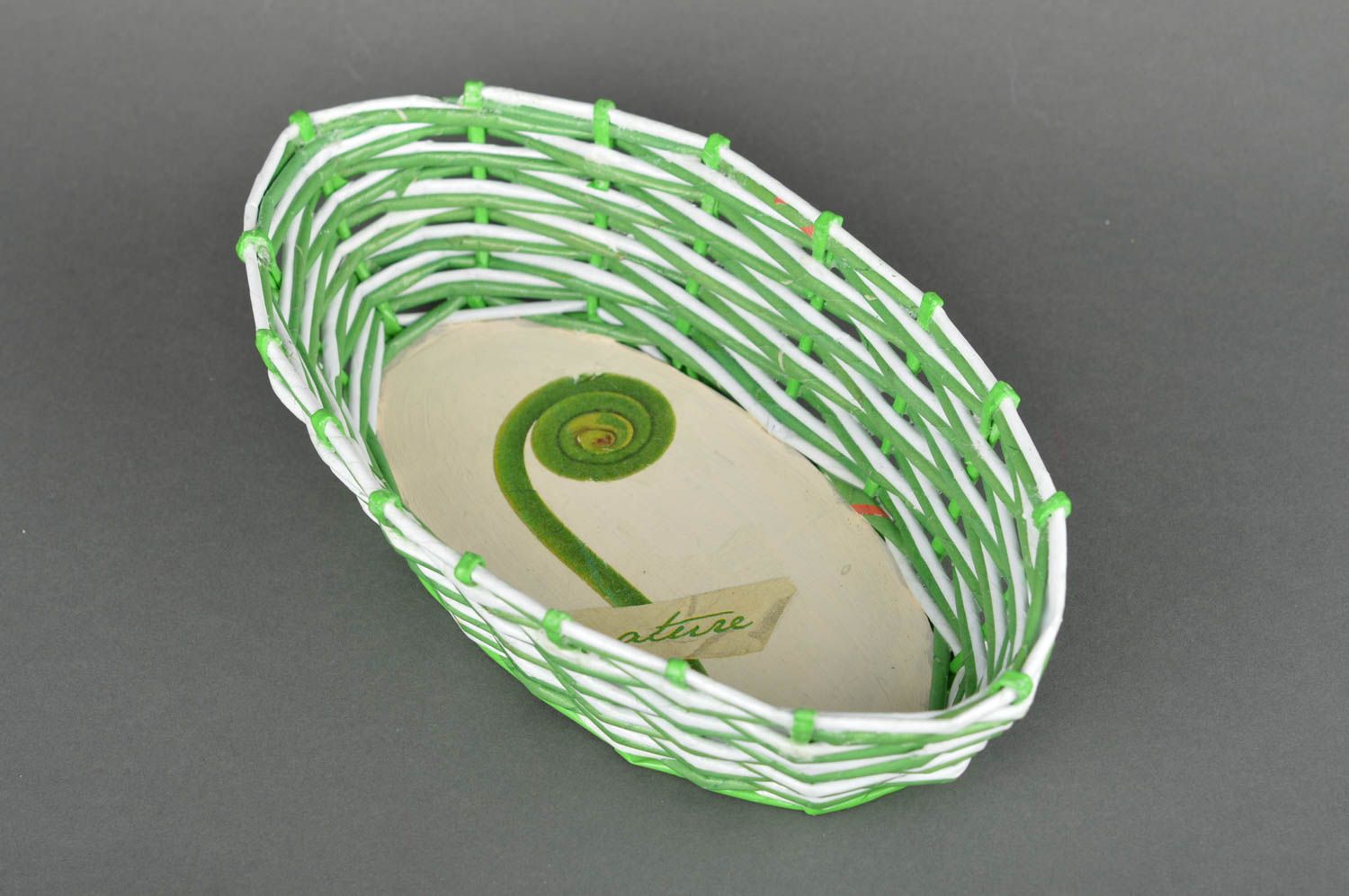 Handgemachter Korb aus Papier Tisch Deko Korb Aufbewahrung klein grün oval foto 1