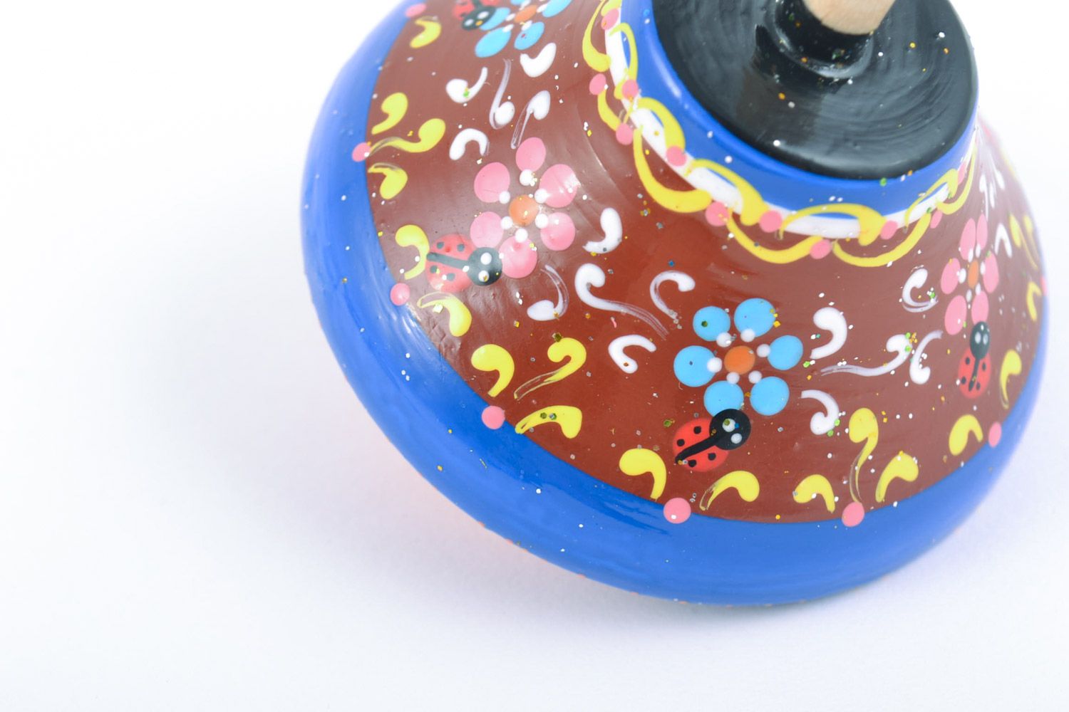 Маленькая деревянная юла с росписью красками развивающая игрушка ручной работы фото 5
