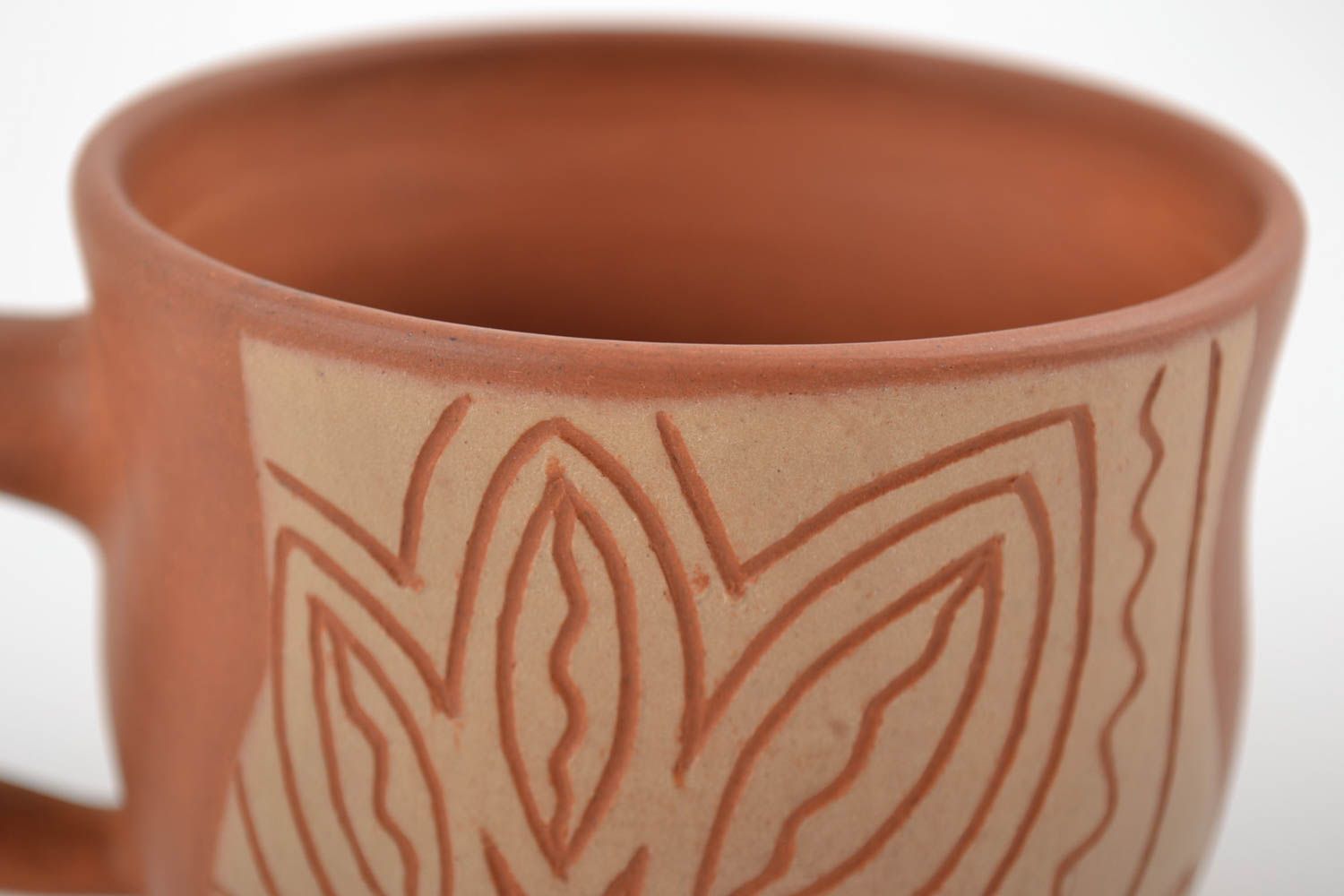 Чашка для чая объемом 400 миллилитров глиняная с орнаментом ручная работа фото 5