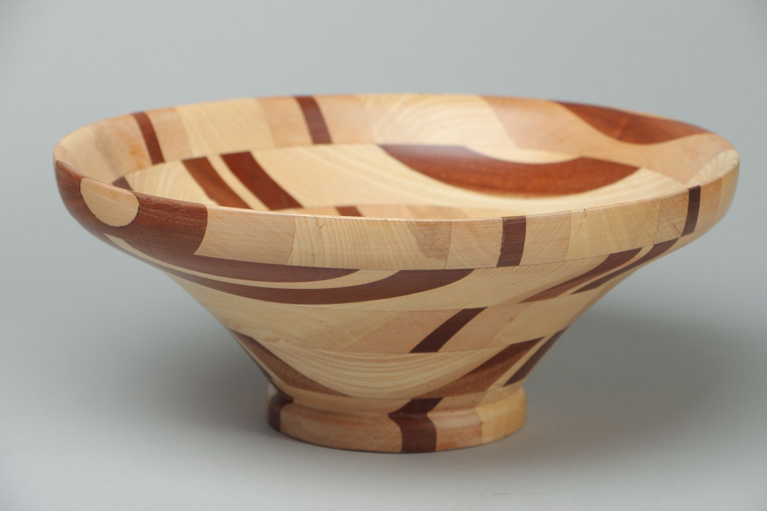 Deep wooden fruit bowl photo 1