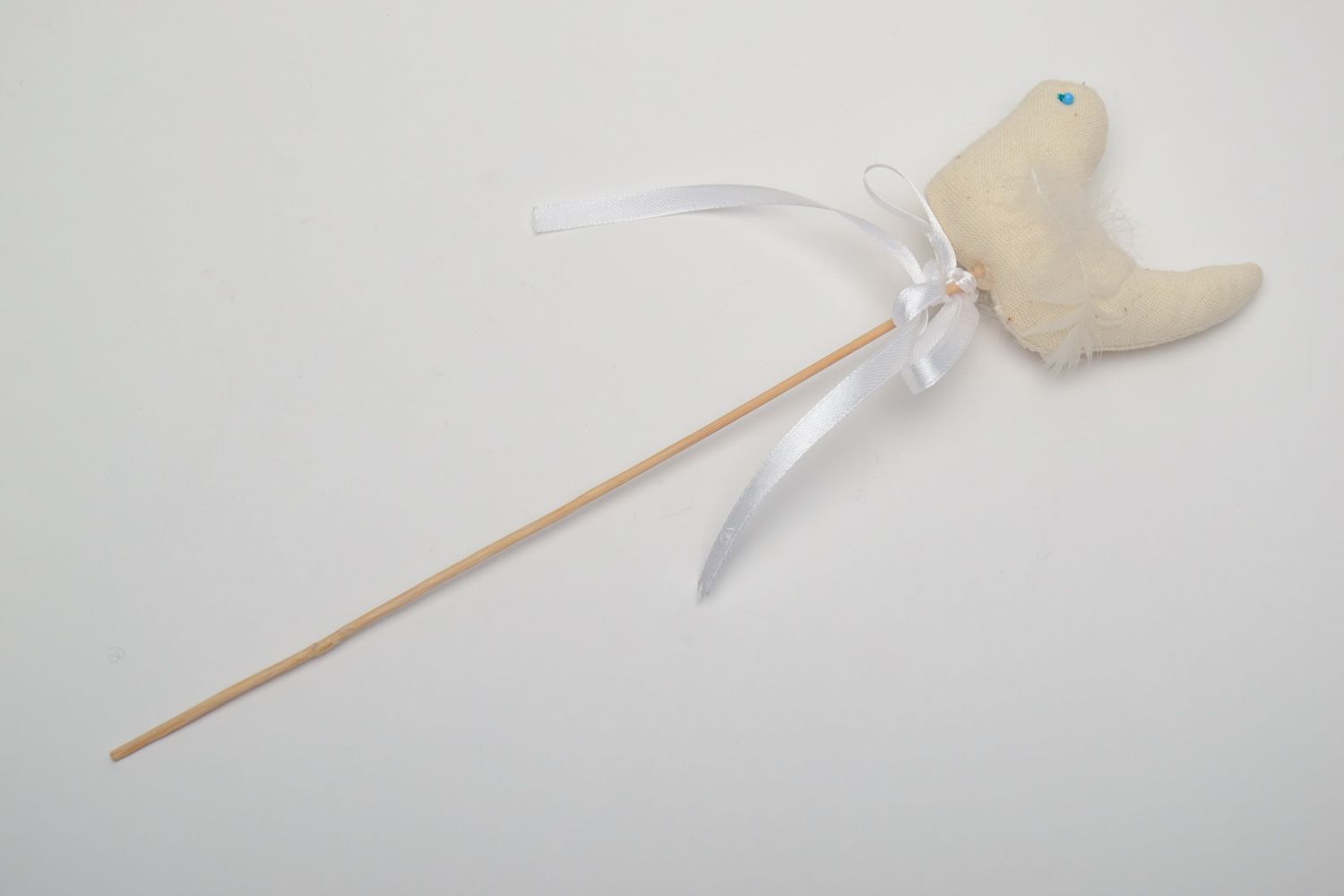 Птичка на палочке для украшения вазонов из ткани фото 2