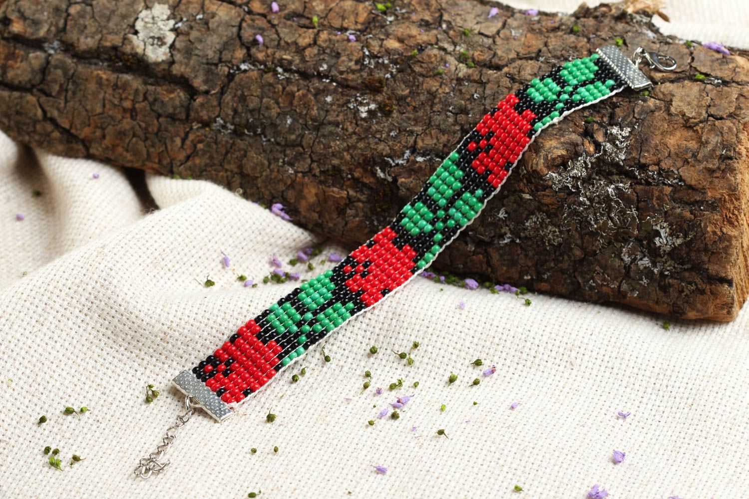 Adjustable green, black, red beads bracelet with floral ornament for her photo 1